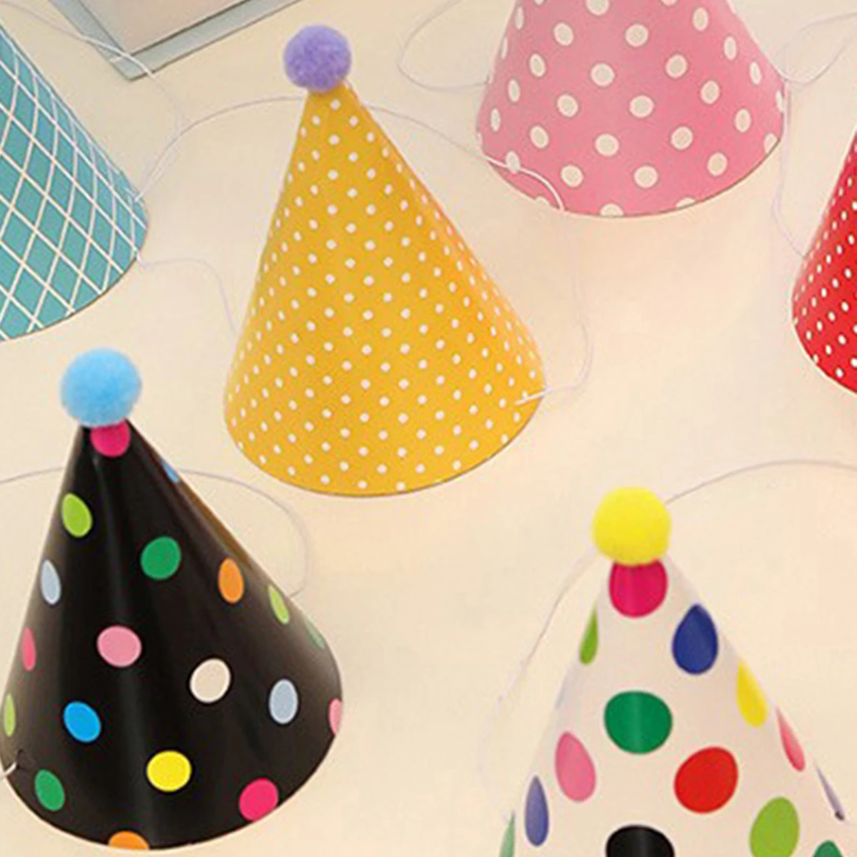 11 buah topi ulang tahun terom - Party Hat Cone ulasan dan harga